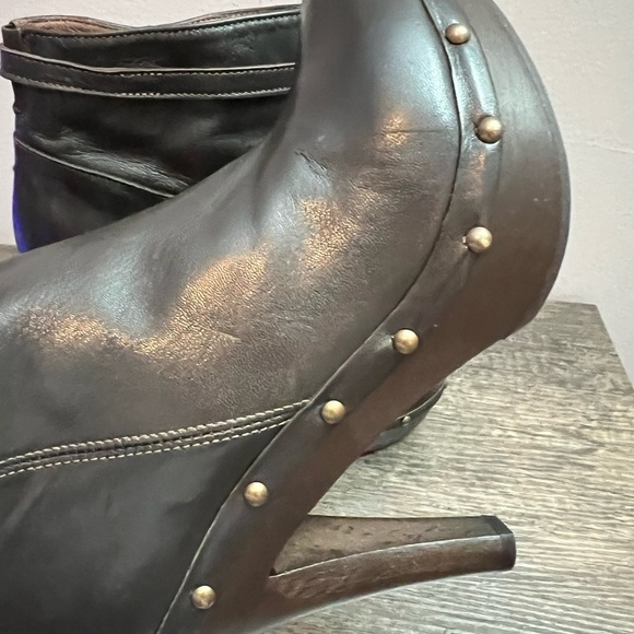Fabulous Jigsaw Brown leather Heeled Boots with Studded Detail size 37 - Picture 6 of 10